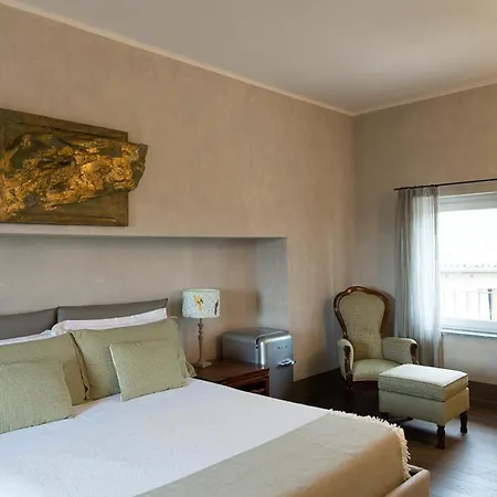 Alojamento de Acomodação e Pequeno-almoço Sedendo E Mirando Neive