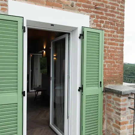 Sedendo E Mirando 4*