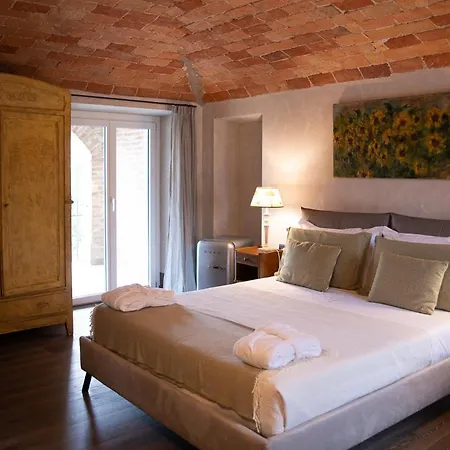 Sedendo E Mirando 4*