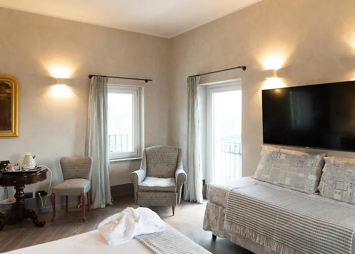 Sedendo E Mirando Bed & Breakfast 4*